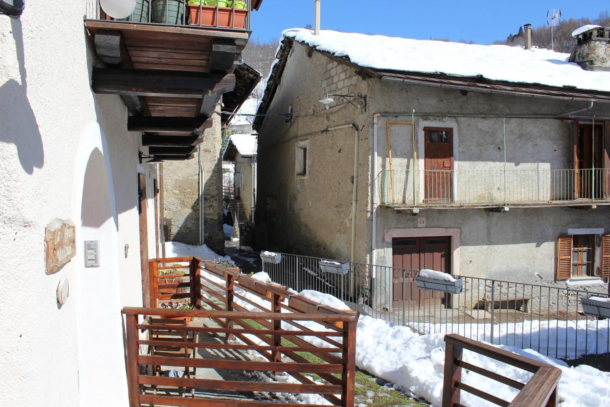 San Marco Lodge Apt Mountain Retreat - Happy Rentals Oulx Bagian luar foto